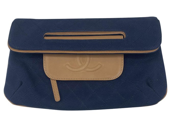 Chanel Clutch bags Navy blue Cloth  ref.262683