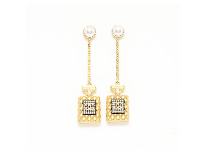 Gold and Pearly White Metal and Glass Pearls Flap Bag Earrings, 2021
