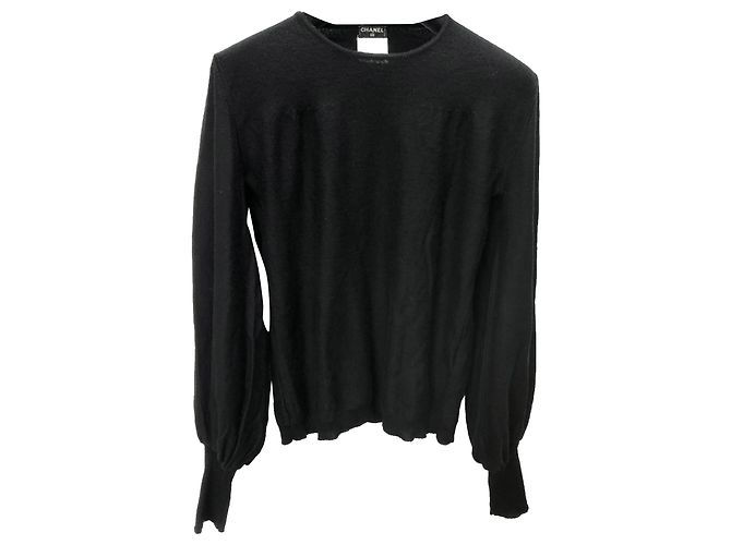 Suéter Chanel negro de lana con mangas obispo
