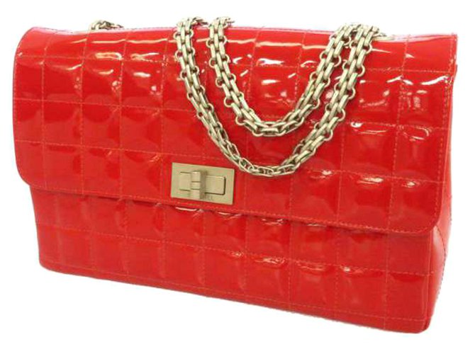 Chanel Red Choco Bar reeditar bolsa de ombro patenteada Vermelho Couro Couro envernizado  ref.263338
