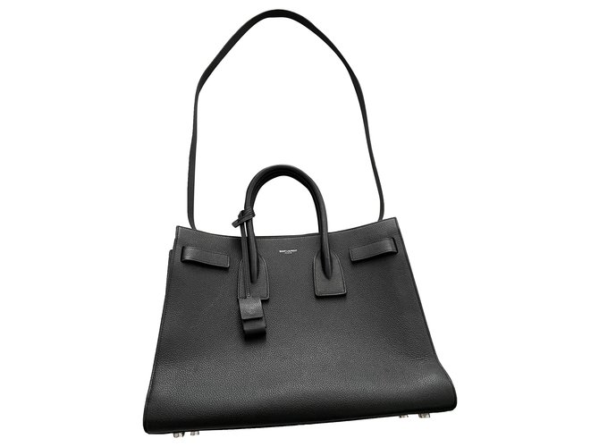 Yves Saint Laurent Sac de jour en agneau noir 
