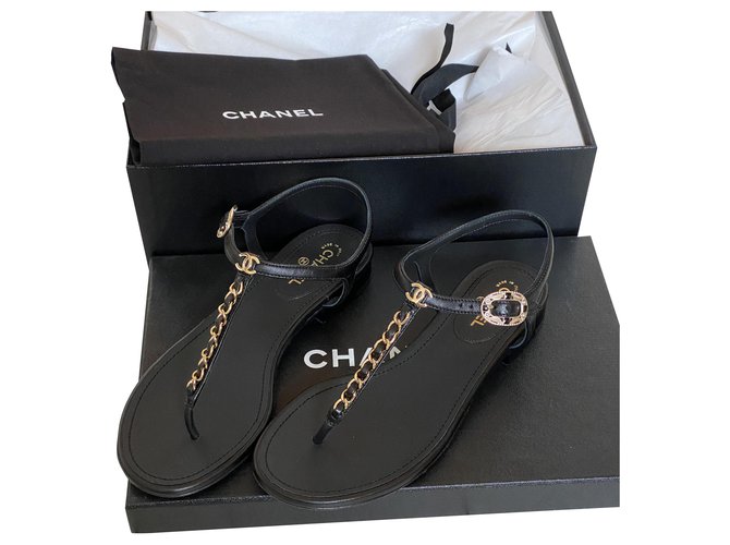 Chanel sandalia de cuero Negro  ref.263464