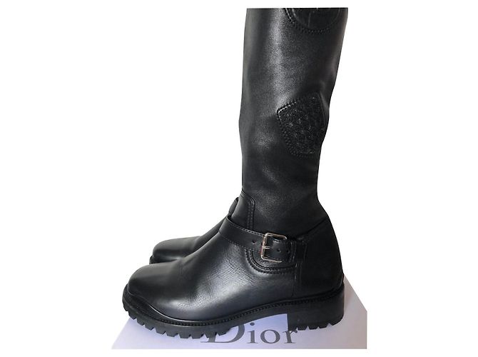 Botas de cano alto Dior em couro preto
