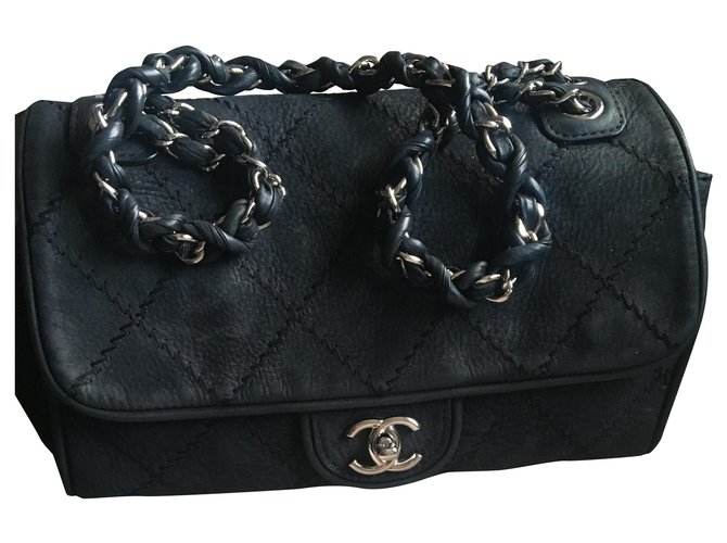 Chanel Handbags Black Leather  ref.263775
