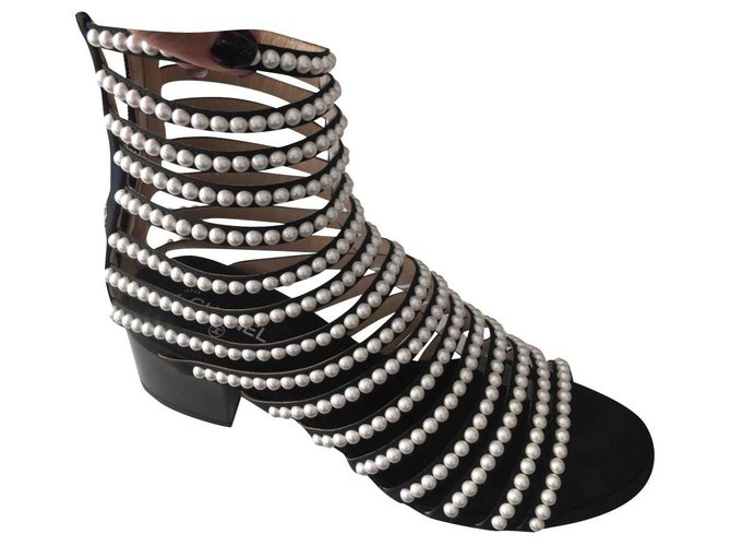 Chanel Fully beaded gladiator sandals Silver hardware Pearl  ref.263820