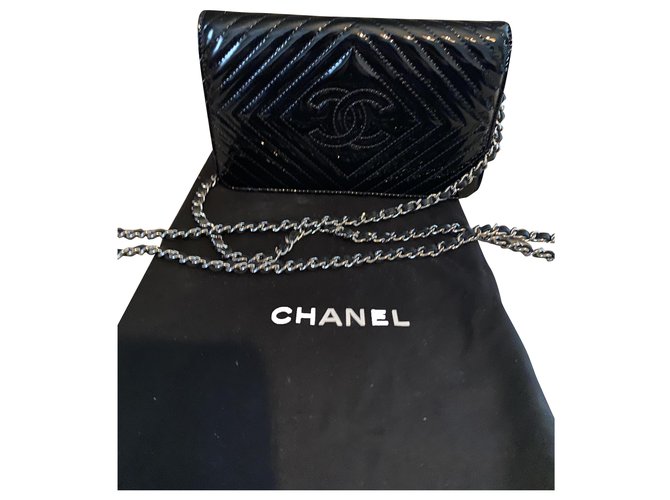 Wallet On Chain Chanel Woc Cuir vernis Noir  ref.263900
