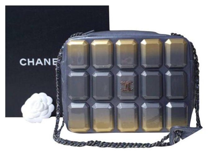 Bolsa para câmera Chanel Pewter Evening Art Flap Cinza Couro Plástico  ref.263917
