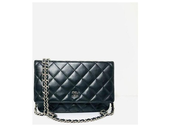 Chanel Handbags Black Leather  ref.264150