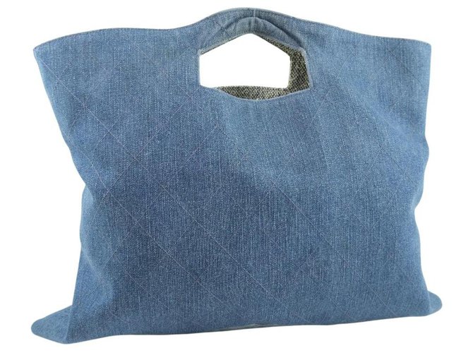 Chanel handbag Blue Denim  ref.264424