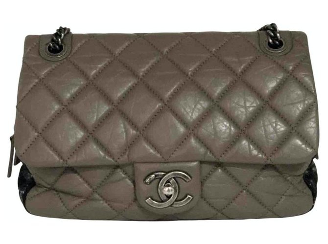 Timeless Chanel Handbags Brown Leather Tweed  ref.264442