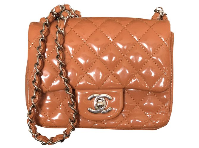 Chanel Timeless mini Taupe Patent leather  ref.264544