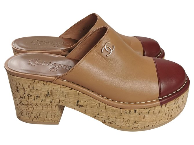 Chanel Mules Cuir Rouge Pêche  ref.265087