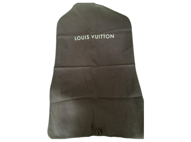 Louis Vuitton garment cover in very good condition Dark brown Cotton  ref.265262