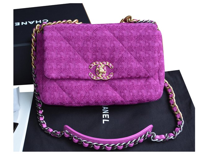 Chanel 19 Chanel bag 19 Tweed medium Fuschia Gold hardware ref.265708 -  Joli Closet