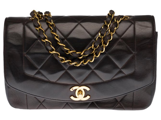 Excelente bolsa Chanel Diana em couro marrom acolchoado, garniture en métal doré  ref.265749