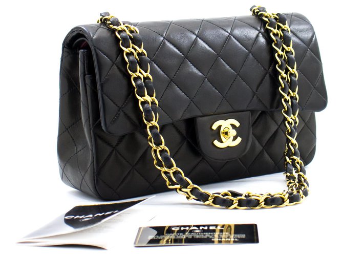 Chanel 2.55 aleta forrada 9"Bolsa de Ombro em Corrente Pele de Cordeiro Preta Preto Couro  ref.265874