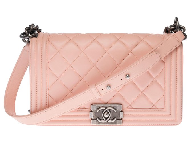 Bolso mediano Chanel Boy old en cuero acolchado rosa , Ribete de metal plateado envejecido  ref.265937