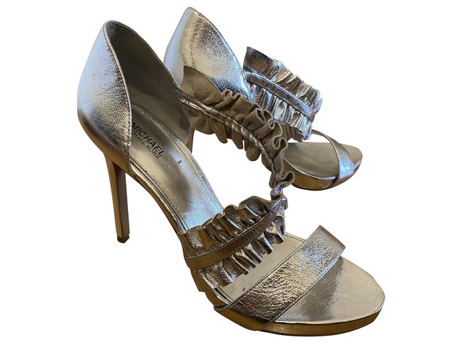 Michael Kors Sandals Silvery Grey Leather  ref.266319