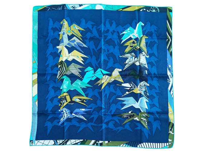 Hermès Panelas de seda Azul  ref.266937
