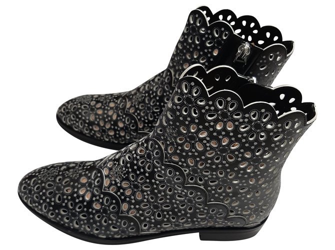 Alaïa Leather ankle boots Black  ref.267611