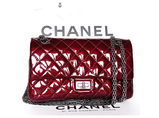 Chanel 2.55 Bordeaux Couro envernizado  ref.267893