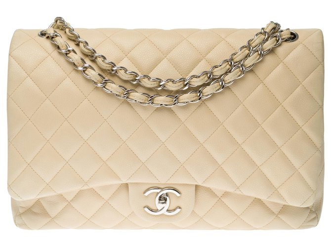 Timeless The Majestic Chanel Maxi Jumbo handbag in beige quilted