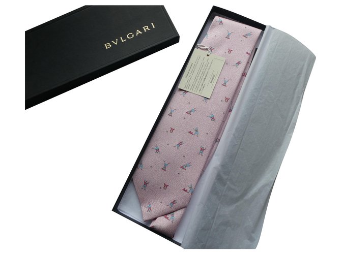 Corbata Bulgari de seda nueva, nunca usado con su caja y papel Rosa  ref.268790