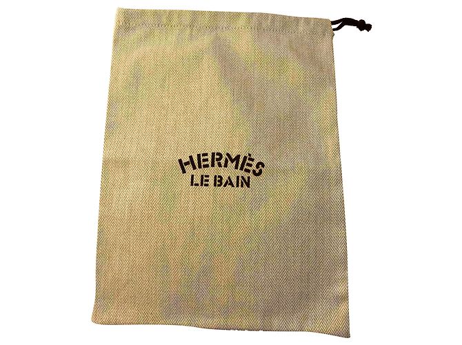 Hermès Pochon Le bain H Bege