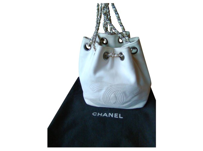 CHANEL BUCKET BAG/ BACKPACK White Leather Chain  ref.269108