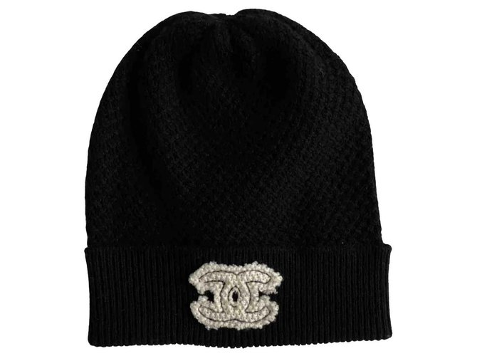 Chanel Hats Black Cashmere  ref.269141