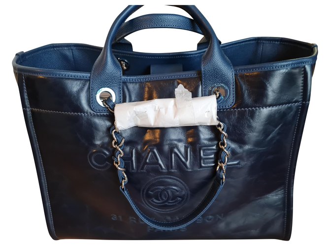Chanel Deauville Cuir Bleu Marine Bijouterie argentée  ref.269261