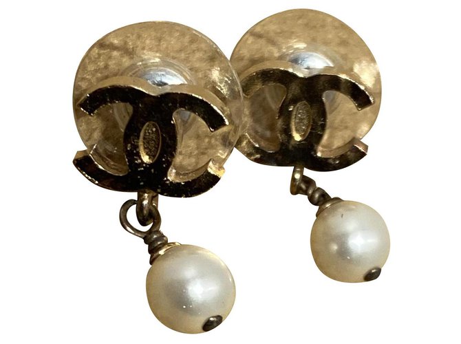 Chanel Earrings Golden Metal Pearl  ref.269458