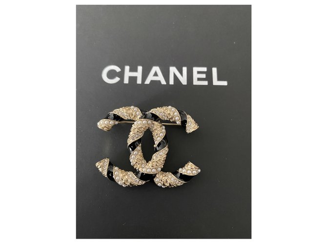 Chanel CC Preto Dourado Aço  ref.269523