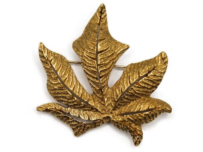 Dior vintage leaf brooch Gold hardware Gold-plated  ref.269533