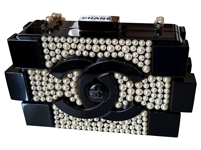Clutch Chanel Runway White Pearl y Black Lego Negro Blanco