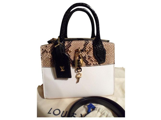 City Steamer Louis Vuitton Vapor de ciudad Crema