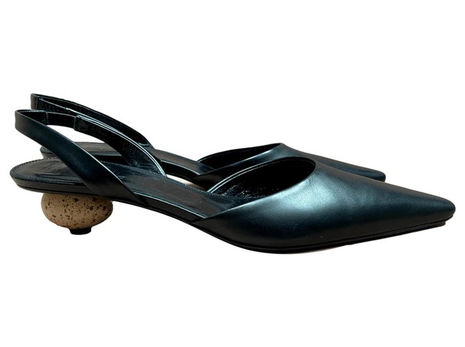 Loewe Egg heel Black Leather  ref.269775