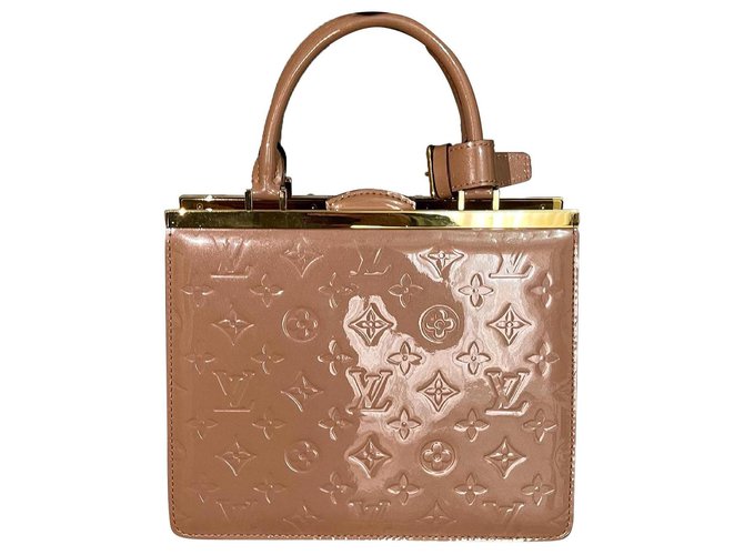 Louis Vuitton Black Calfskin Leather Lock Me MM Bag - Yoogi's Closet