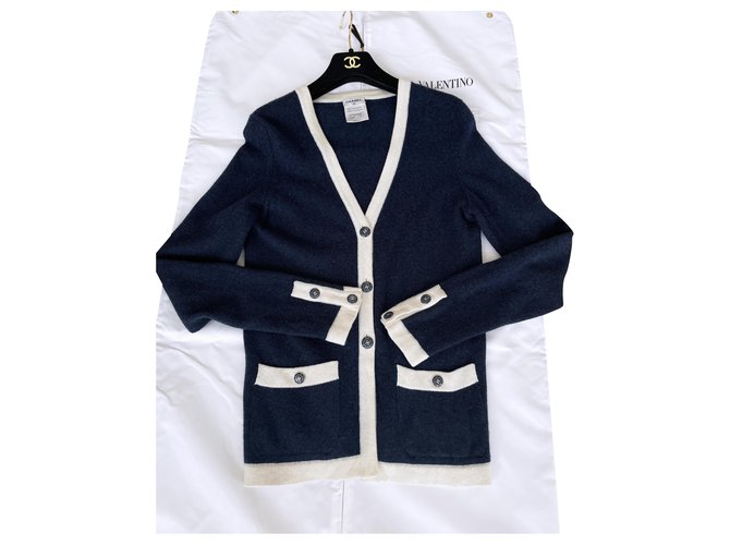 Chanel Cardigan in cashmere con bottoni CC Blu navy Cachemire  ref.269929