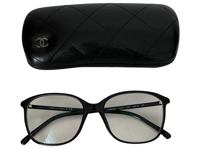 Chanel Sunglasses Black  ref.270246
