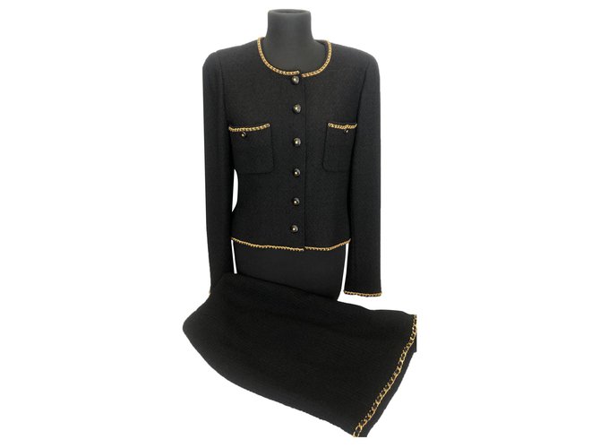Tailleur Chanel Tweed Noir  ref.270410