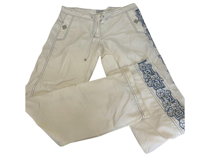 Chanel Pantalones Blanco Poliéster  ref.270427