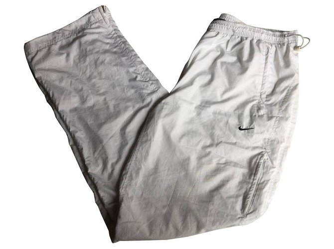 Nike Un pantalon Polyester Blanc  ref.270717