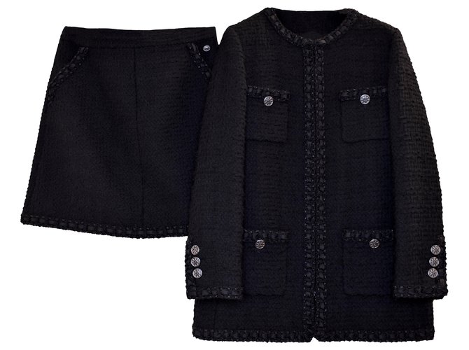 Chanel Little black jacket & skirt in Black Tweed Silk Wool  ref.271957