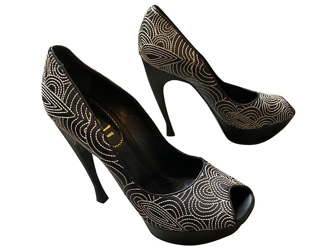 Yves Saint Laurent Yves Saint-Laurent Pumps Schwarz 