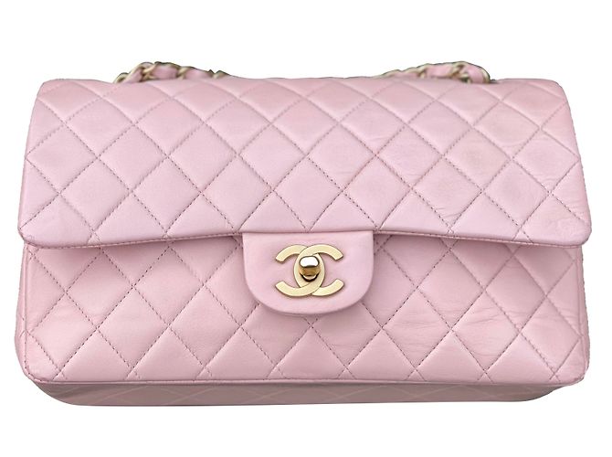 Timeless Chanel Solapa clásica con forro medio Rosa