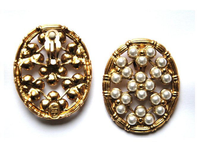 Dior ovale perles Métal Bijouterie dorée  ref.272786