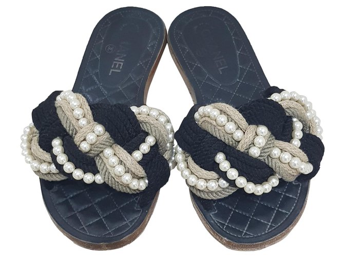 Chanel sandali Multicor Couro  ref.272994
