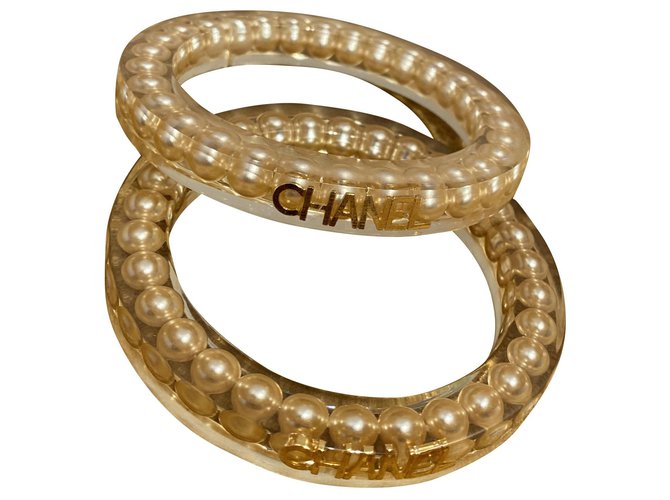 Chanel Armbänder Golden Aus weiß Perle Harz  ref.272999