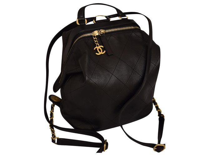 Chanel Sehr seltener Rucksack schwarz gesteppt Leder  ref.273073
